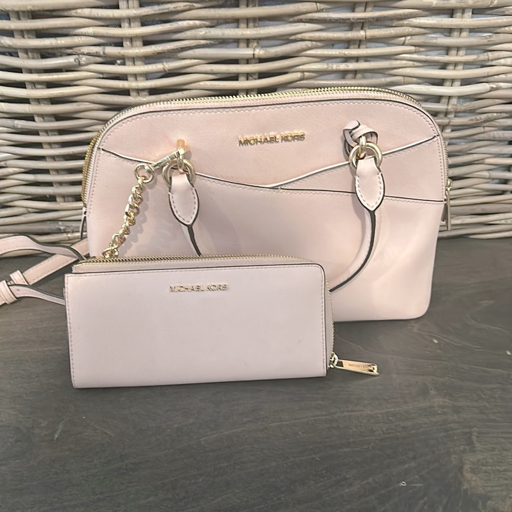 Micheal Kira purse